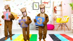 5 Обезьянок Прыгали в Кроватке Детская Песенка от Алекса и Насти