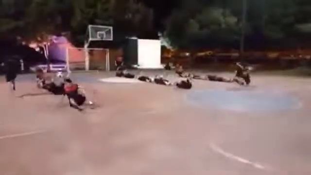 Спортивная командная игра с мячем. Для старшего возраста. смотреть онлайн