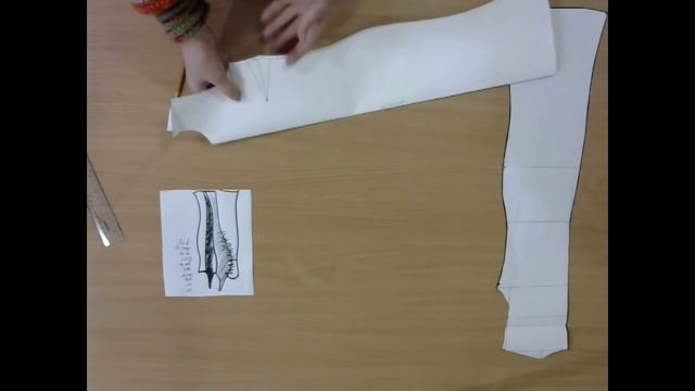 Комбинированное платье с драпировкой. смотреть онлайн