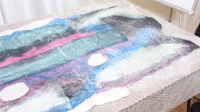 FELTING & ВАЛЯНИЕ: Как свалять палантин. 13 Урок. смотреть онлайн