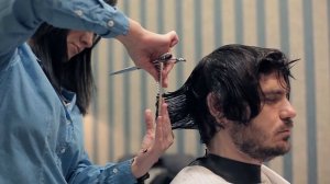 Мужская удлиненная стрижка.