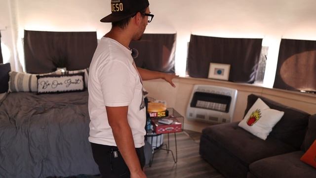 THIS $200,000 SPACESHIP TINY HOUSE HAS BEEN FULLY RESTORED! смотреть онлайн