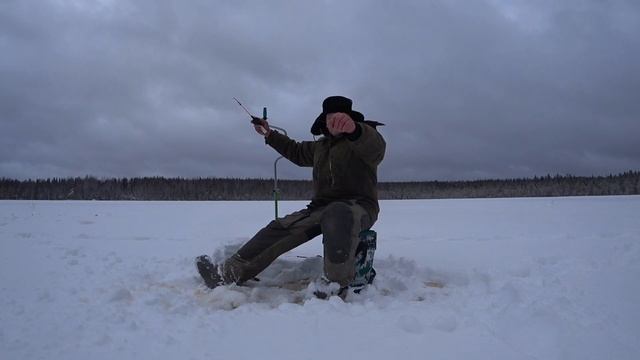 РЫБАЛКА НА НОВОМ ОЗЕРЕ.ДЕНЬ ВТОРОЙ смотреть онлайн