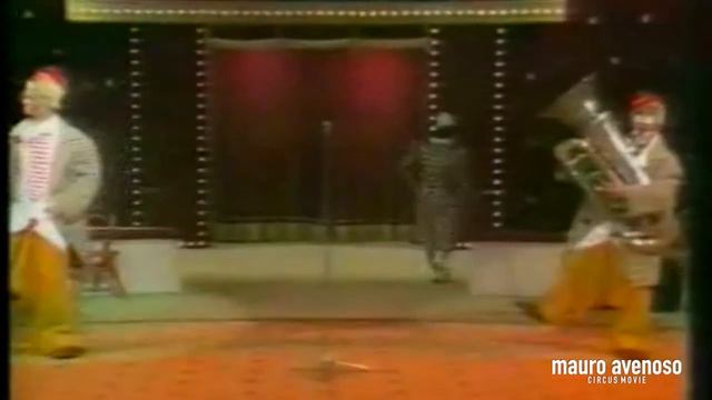 La pista dei Clowns: I Rastelli смотреть онлайн