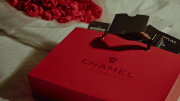 История о подарке на 8 марта | ENAMEL Clinic