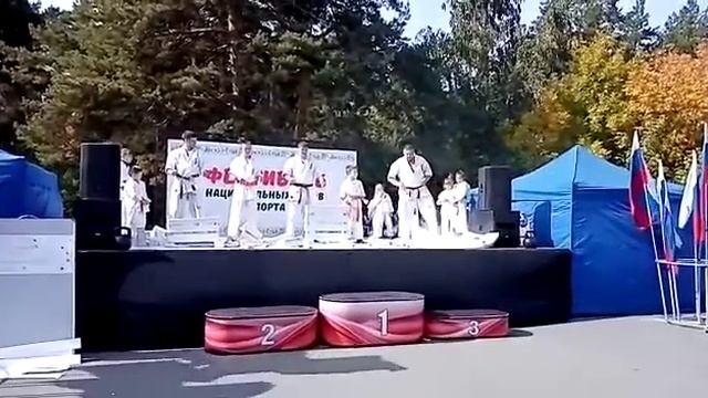 Тамешевари-разбивание твёрдых предметов не защищенными частями тела! смотреть онлайн