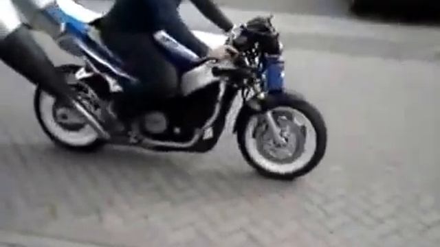 Это надо видеть - Самые большие выхлопные трубы смотреть онлайн