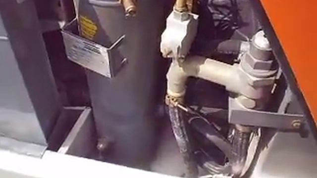 Brinkmann Estrich Boy DC 260/45 BS (2007г / 1600мч / со скипом и скрепером) — 22000€ смотреть онлайн