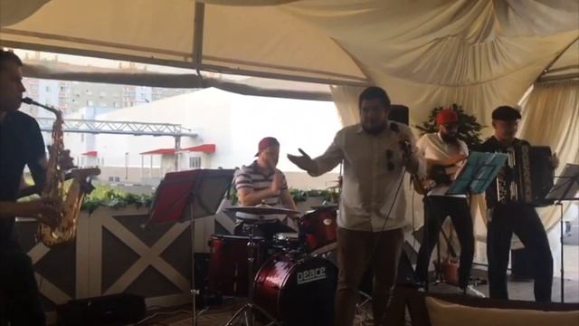 Горим на открытиии кафе летнего "Шафран" (Из архивов) смотреть онлайн