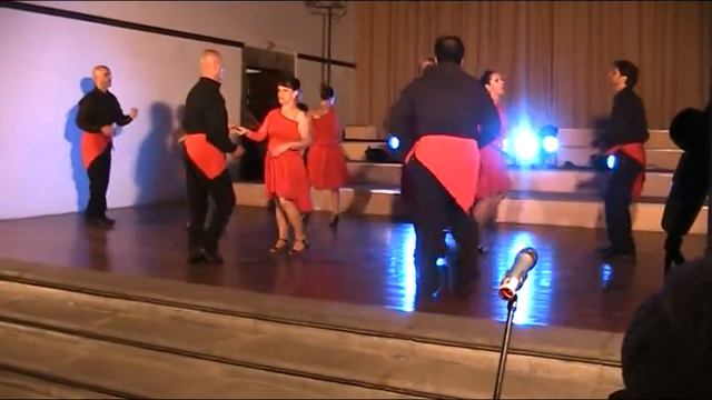 Bachata en rueda-Grupo de Baile Latino смотреть онлайн