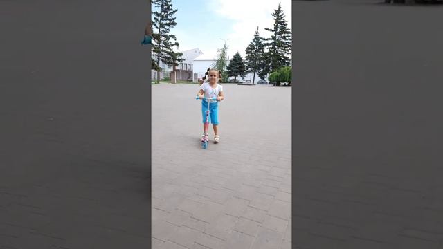 Ева Тревел. Обзор на самокат барби смотреть онлайн