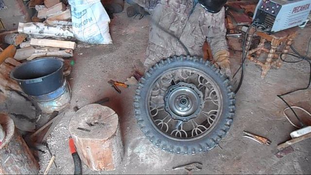 Сварочные работы- Ремонт колеса мотоцикла урал смотреть онлайн