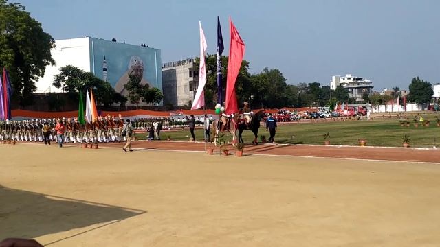 Police line Prayagaraj parade (part 1) смотреть онлайн