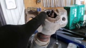 Шевроле Авео(Т300) , замена задних пружин и аммортизаторов.