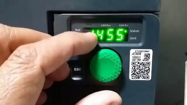 Schneider Altivar ATV320 Basic Programming/Parameter Setting, Configure for 2-Wire Control & Pot. смотреть онлайн