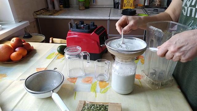 Молоко из тыквенных семечек. Вкусно, полезно и легко! смотреть онлайн