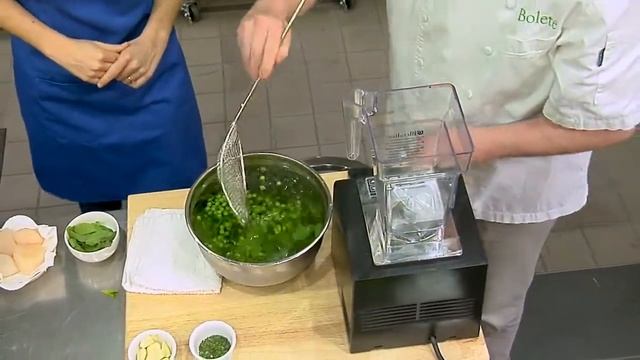 Pea Purée | Chef Lee Chizmar | Tips & Techniques смотреть онлайн