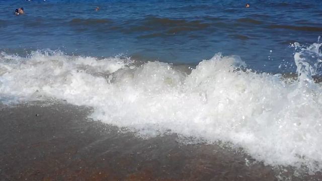 Шум волн Азовского моря в августе. смотреть онлайн