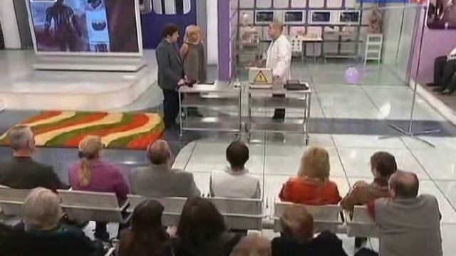 Почему бьет током Статическое электричество смотреть онлайн