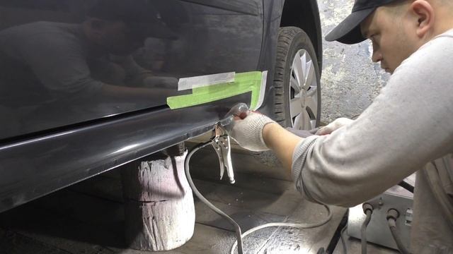 LADA GRANTA LIFTBACK ремонт порога, соскочил домкрат.