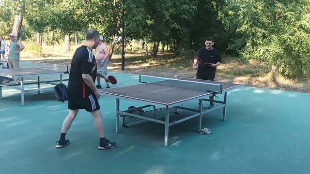 игра в кальмара левой рукой Султан и Столяров Черкизовский парк настольный теннис смотреть онлайн
