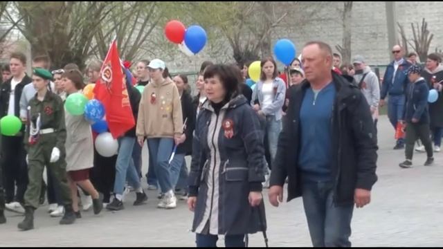 праздник Победы 2023 исполняет Лариса смотреть онлайн