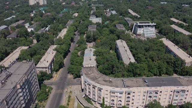 Алматы. Проспект Улугбека. От пересечения с ул. Бауыржана Момышулы до пересечения с пр. Алтынсарина смотреть онлайн