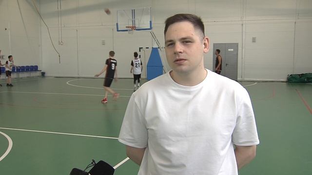 От компьютера к спортзалу: в Сургутском районе киберспортсмены собрались на фиджитал-игры смотреть онлайн