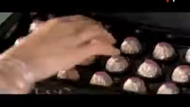 Українська реклама шоколадних цукерок Esfero від Amour смотреть онлайн