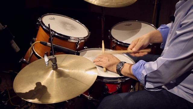 Building the Samba Groove - Celso de Almeida | 2 Minute Jazz смотреть онлайн
