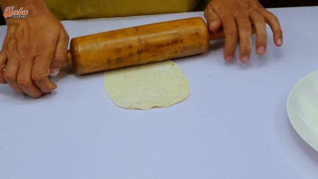 Street Style Aloo Samosa Recipe | Simple Samosa Folding Technique |Patato Samosa | BaBa Food RRC смотреть онлайн