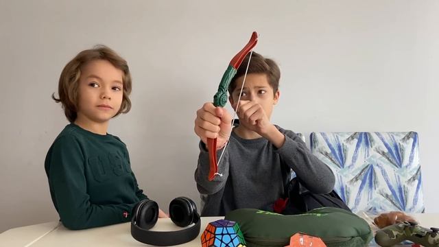 EGE ÇANTAMA NE KOYDU? PLAKET Mİ O???? смотреть онлайн