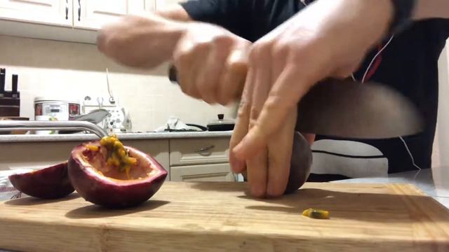 Маракуйя: купленная в Украине и Таиланде смотреть онлайн