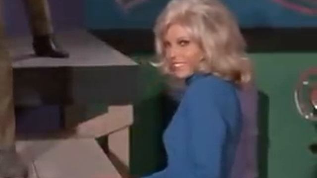 Nancy Sinatra - Your groovy self. смотреть онлайн