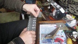 Самодельное устройство для изготовления ушек из проволоки.