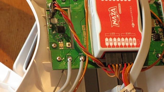 DJI Phantom / Transmitter Binding to the Phantom. смотреть онлайн