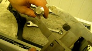 Как снять противовес на стиральной машины Аристон