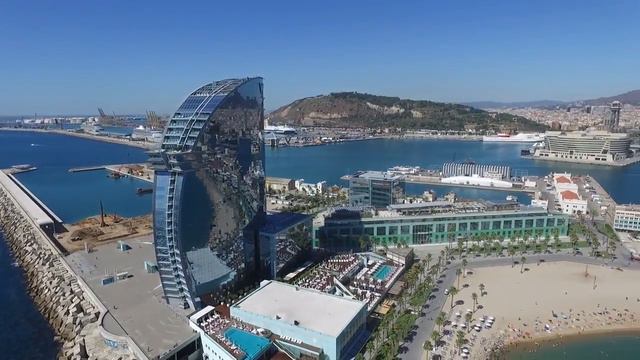 The W Hotel, Barcelona смотреть онлайн