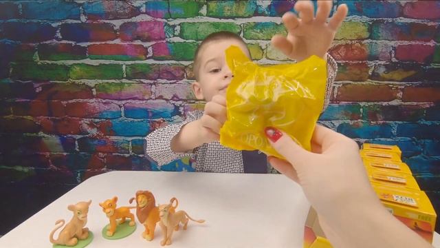 Распаковка Sweet box "Король Лев" Максим Ягры смотреть онлайн