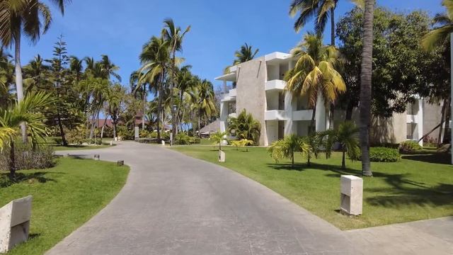 Grand Bavaro Princess Punta Cana | 5-Star Resort Tour & Review смотреть онлайн