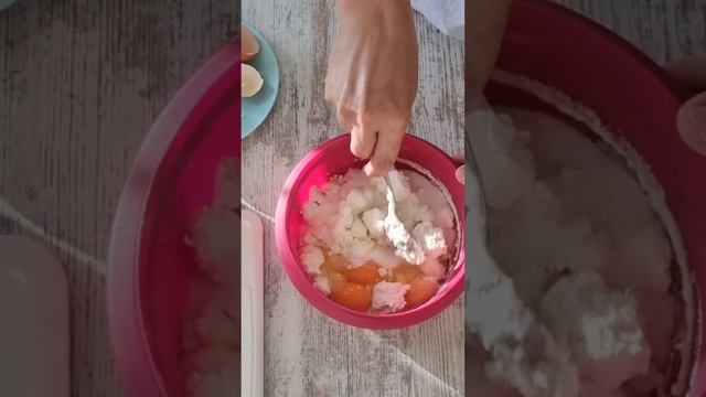 Творожный манник с фруктовой шапочкой в силиконовой форме от Tupperware смотреть онлайн