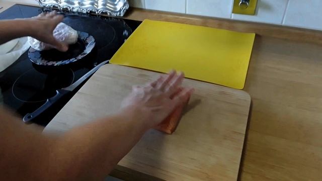 СОЛИМ И ВЯЛИМ КРАСНУЮ РЫБУ - ЛОСОСЬ, СЁМГУ, ГОРБУШУ. ВКУСНЕЙШИЙ ДЕЛИКАТЕСС, КОТОРЫЙ НИГДЕ НЕ КУПИШЬ смотреть онлайн