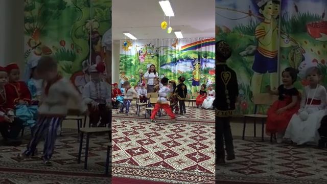 День единства народов Казахстана 2015ж. Батырхан. смотреть онлайн