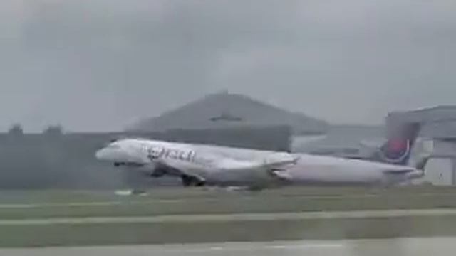 (Panasonic Fz7) Manchester Airport (EGCC) смотреть онлайн