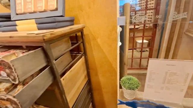 Экскурсия в магазин-музей и рассказ о том, как баночка португальских сардин превратилась в сувенир! смотреть онлайн