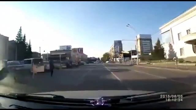 ДТП в Новосибирске. Перекресток Гоголя и Красного проспекта (05.08.2015 г.) смотреть онлайн