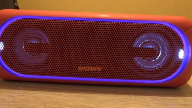 Sony SRS-XB40 emitting crackling noise смотреть онлайн