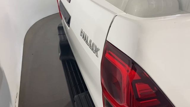 Toyota Hilux смотреть онлайн