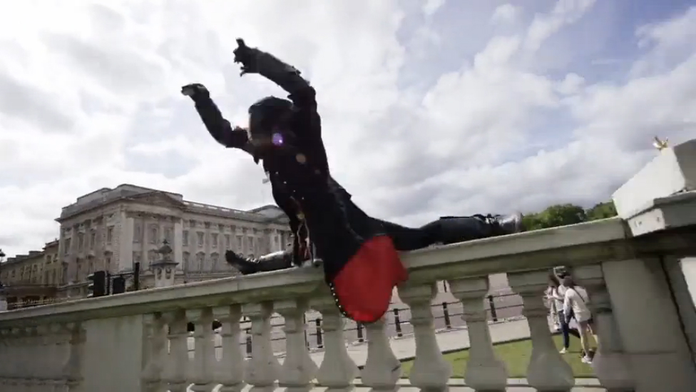 Встреча Assassin's Creed и паркурщиков в реальной жизни смотреть онлайн