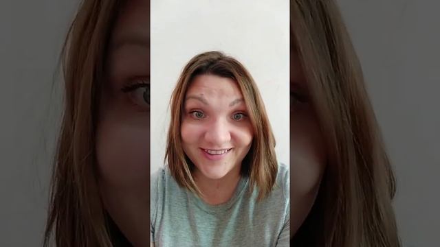 Подростки курят на детской площадке и отрицают это... смотреть онлайн